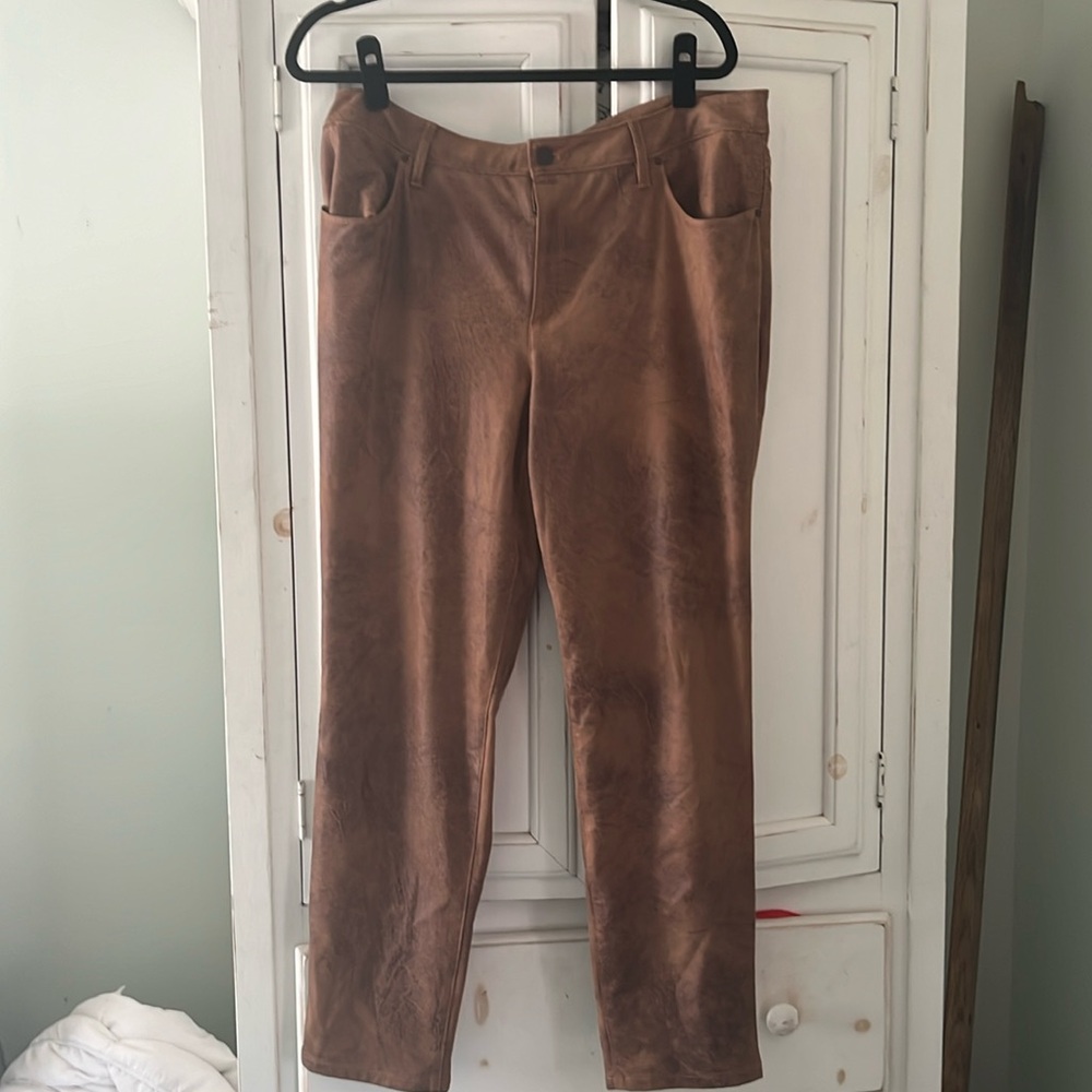 Chico’s faux leather pant—never worn. Chico’s size 3R